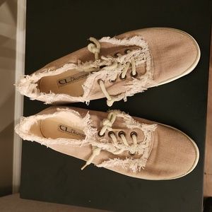 CL Laundy Natch Shoes
